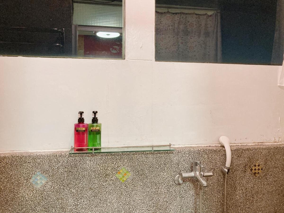 台南富居tainan Fu House預訂後請主動聯繫做確認才保留訂房 Lägenhet Exteriör bild